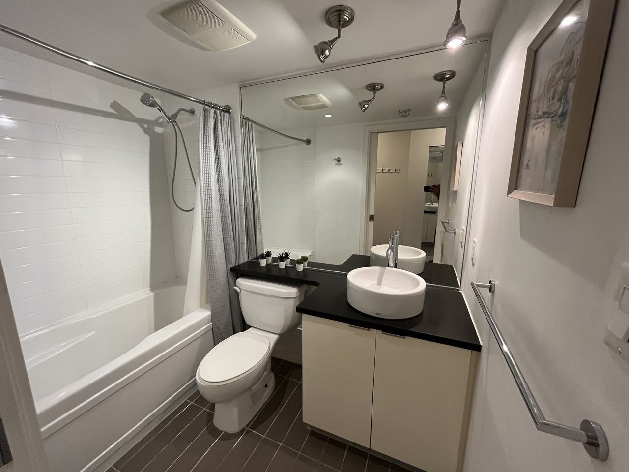 233 Robson Street - Photo 8