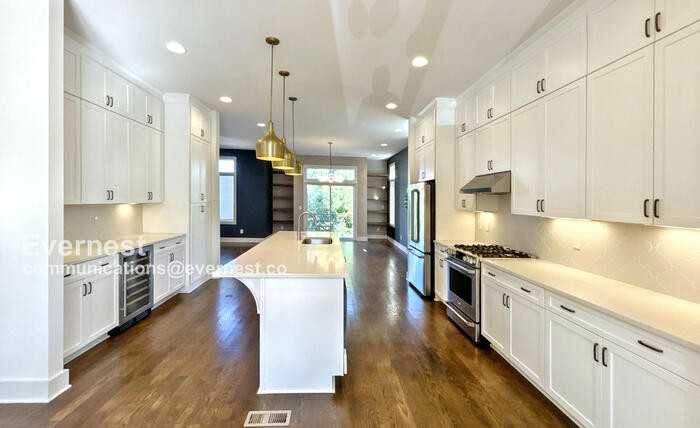 1699 Allison Pl - Photo 3 of 32