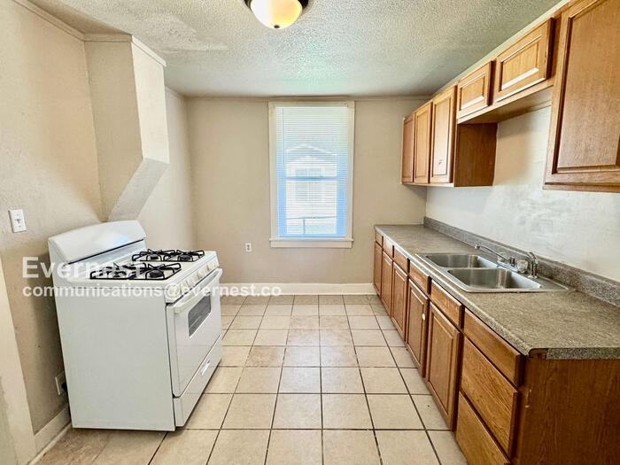 1903 W Easton Ct - Photo 3 of 28