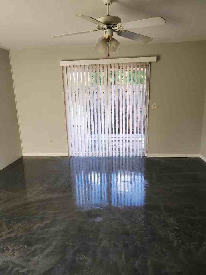 184 FOURPLEX - Photo 2 of 6