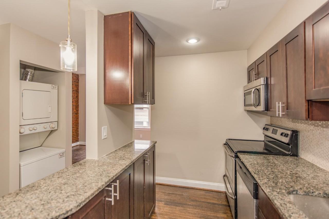 University Place Apartments - Photo 4 of 32