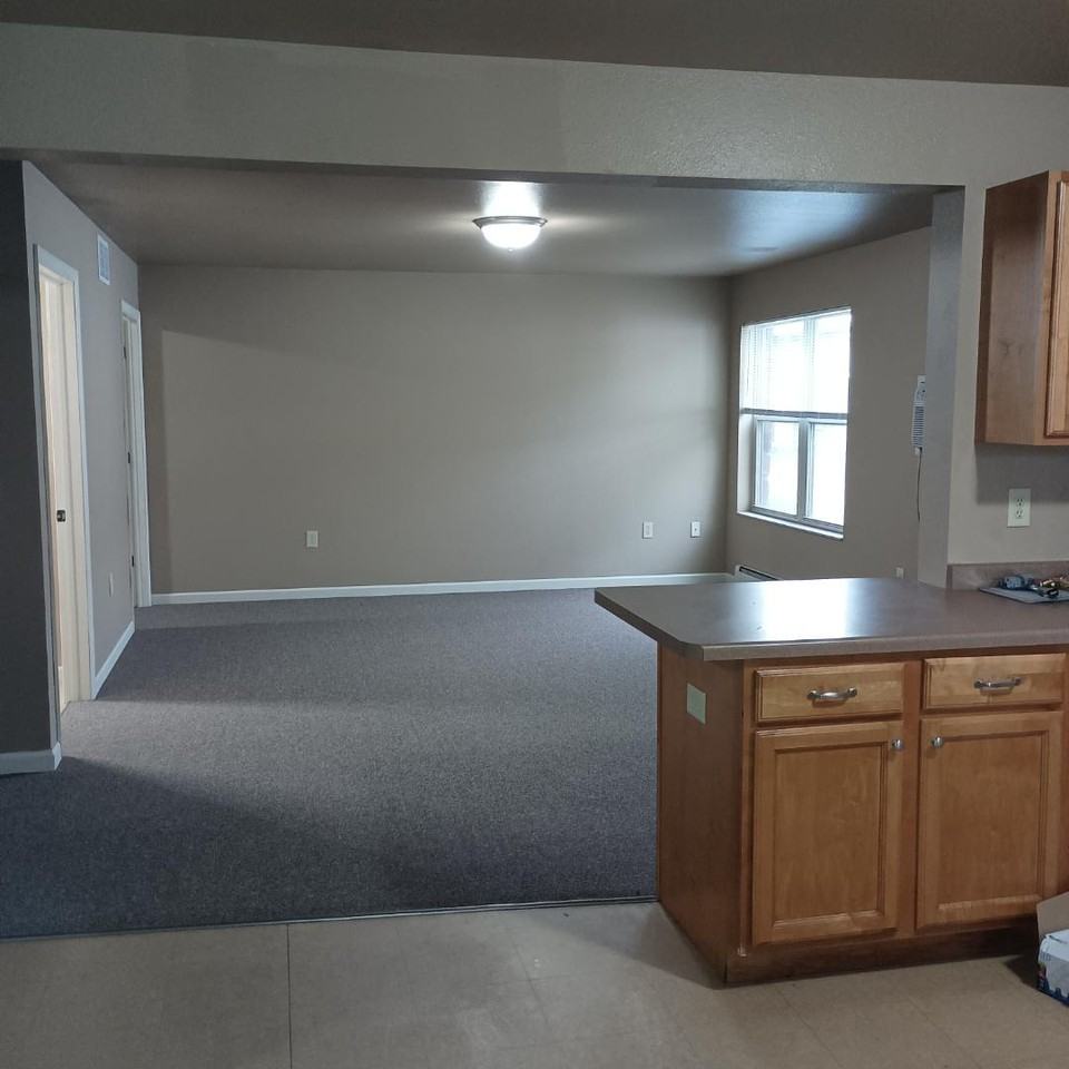 3700 Doolittle Dr - Photo 3 of 30