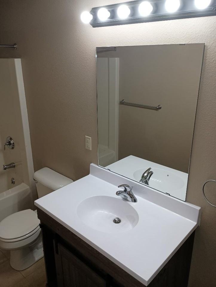 3700 Doolittle Dr - Photo 6 of 30