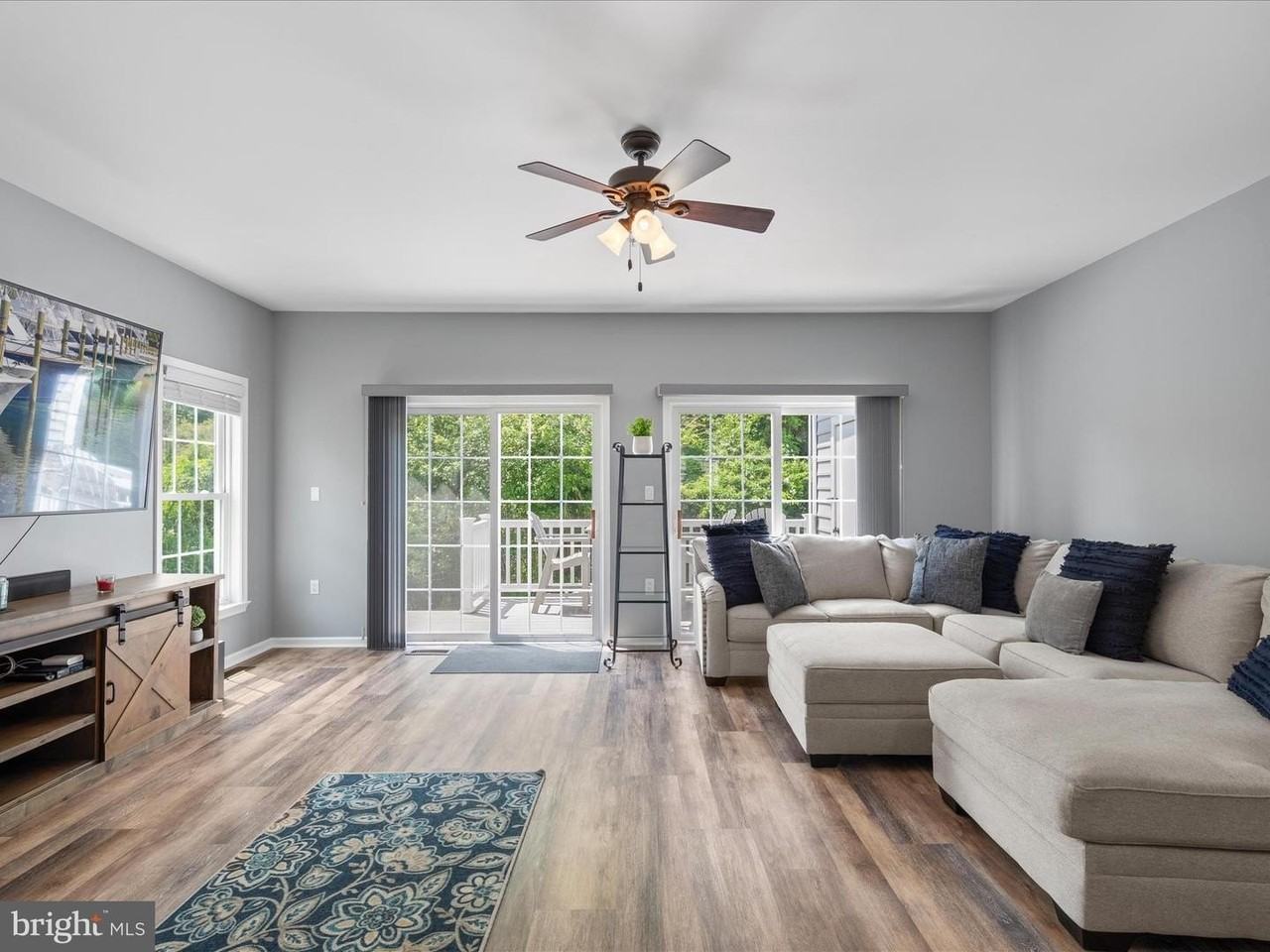 9739 Golf Course Rd - Photo 5 of 42