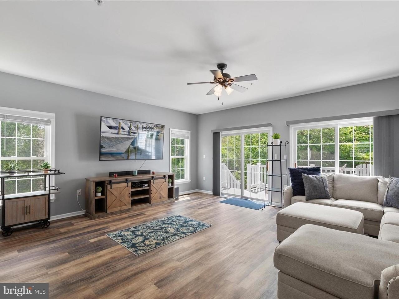 9739 Golf Course Rd - Photo 6 of 42