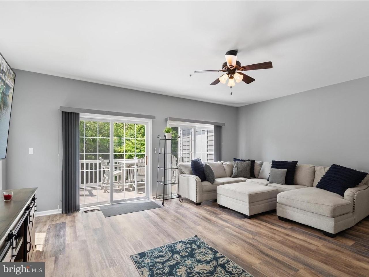 9739 Golf Course Rd - Photo 7 of 42