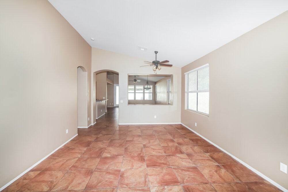 7010 W Irma Ln - Photo 3 of 16