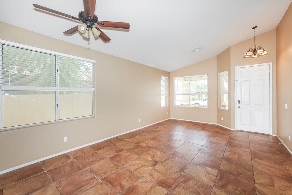 7010 W Irma Ln - Photo 4 of 16