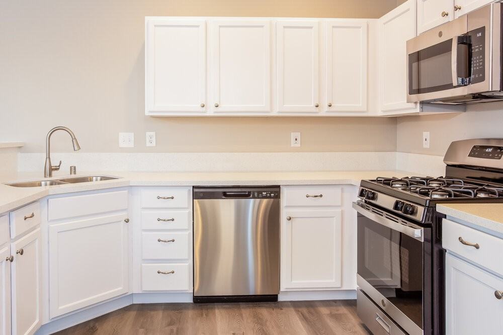 6369 Azurelyn Ave - Photo 7 of 17