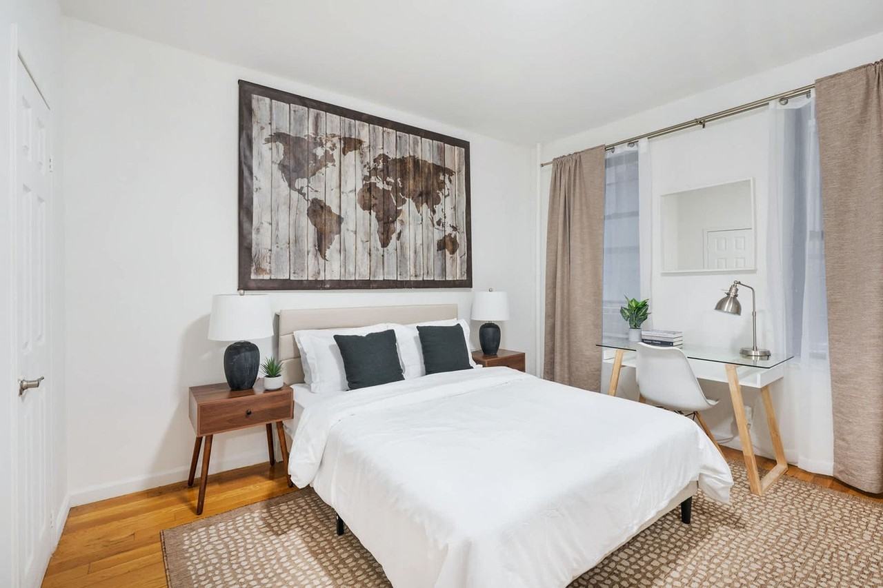 319 E 109th St #1021947P - Photo 4 of 24