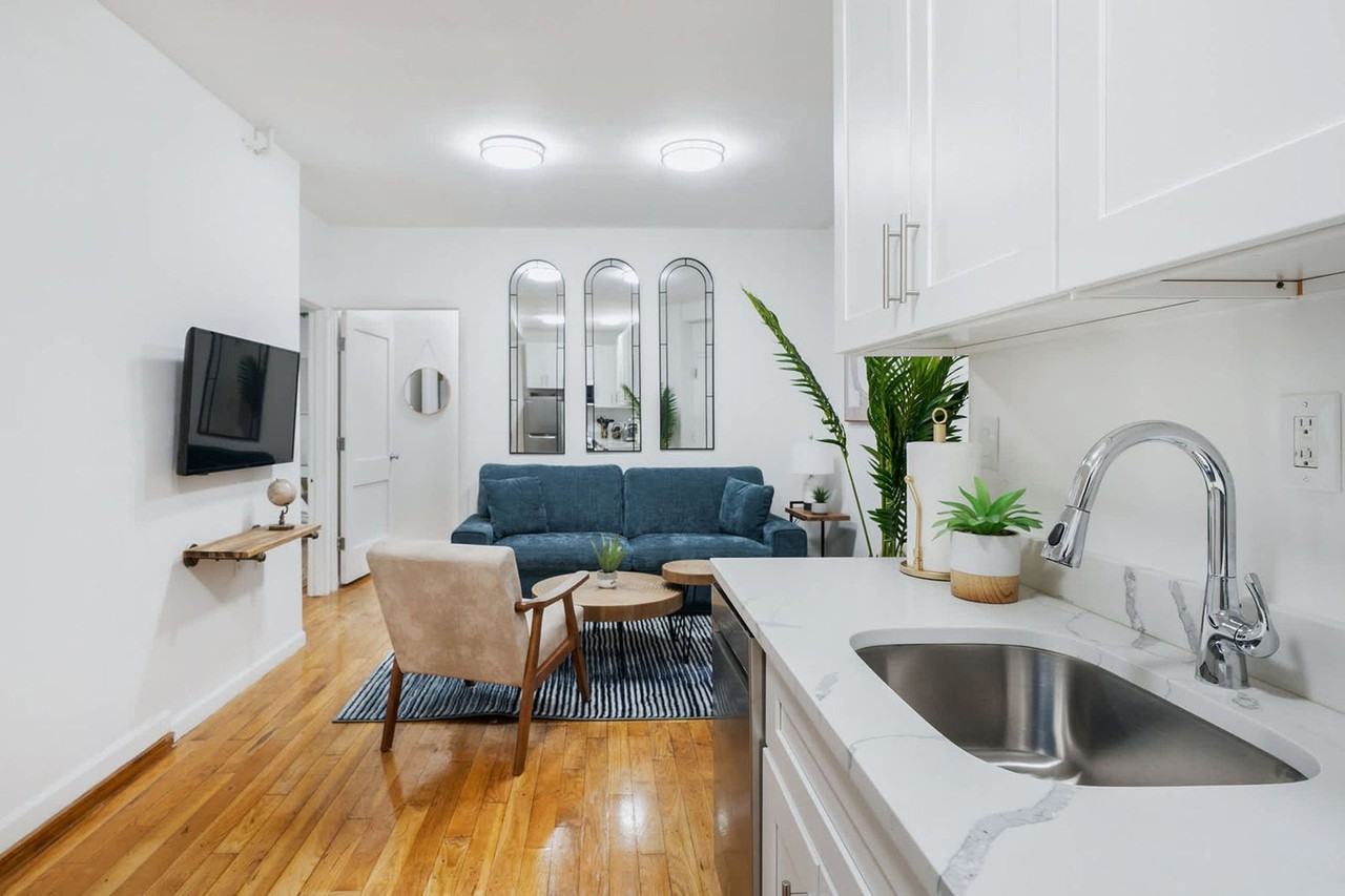 319 E 109th St #1021947P - Photo 6 of 24