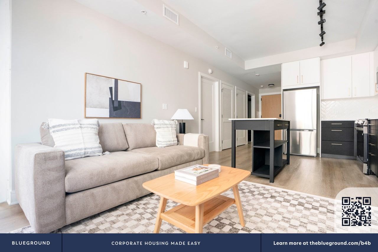 4924 Saint Elmo Avenue - Photo 6 of 38