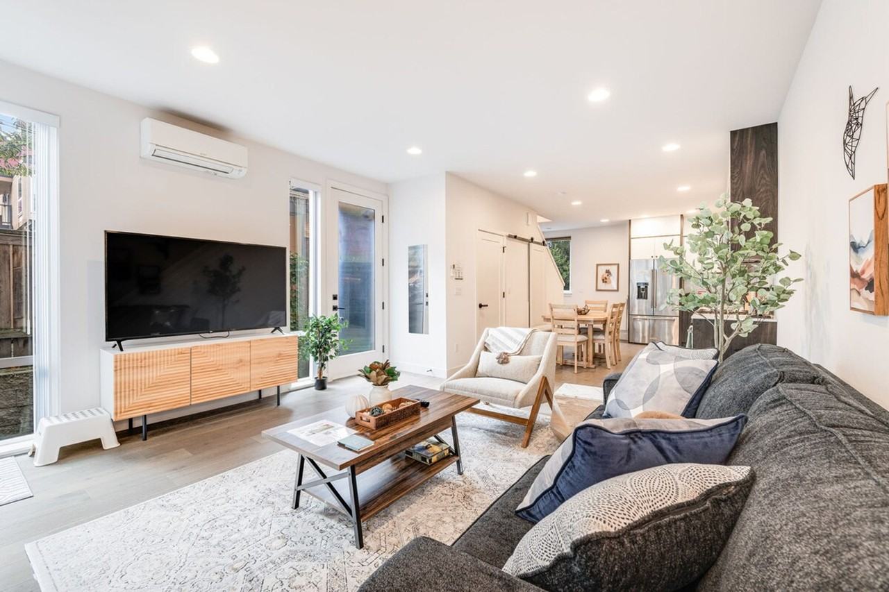 2319a Franklin Avenue East #1035905P - Photo 5 of 50