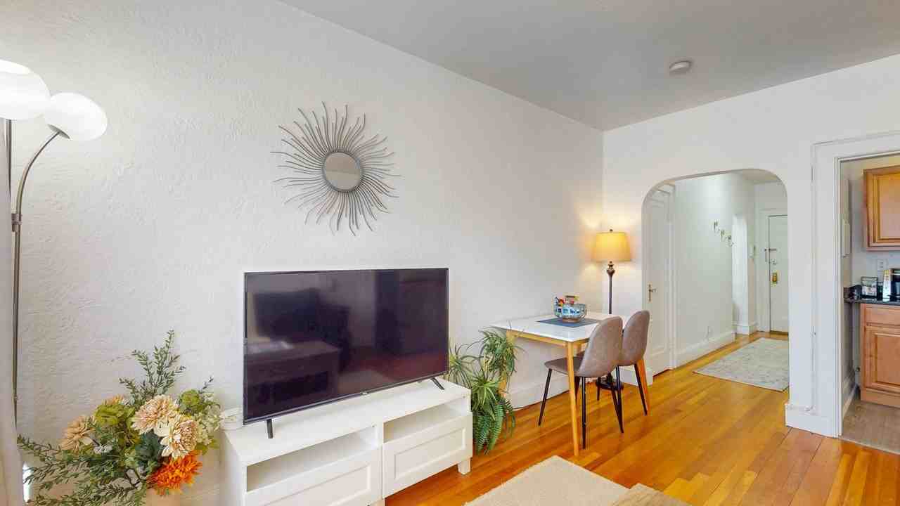 90 Kilsyth Rd #1238038P - Photo 4 of 10