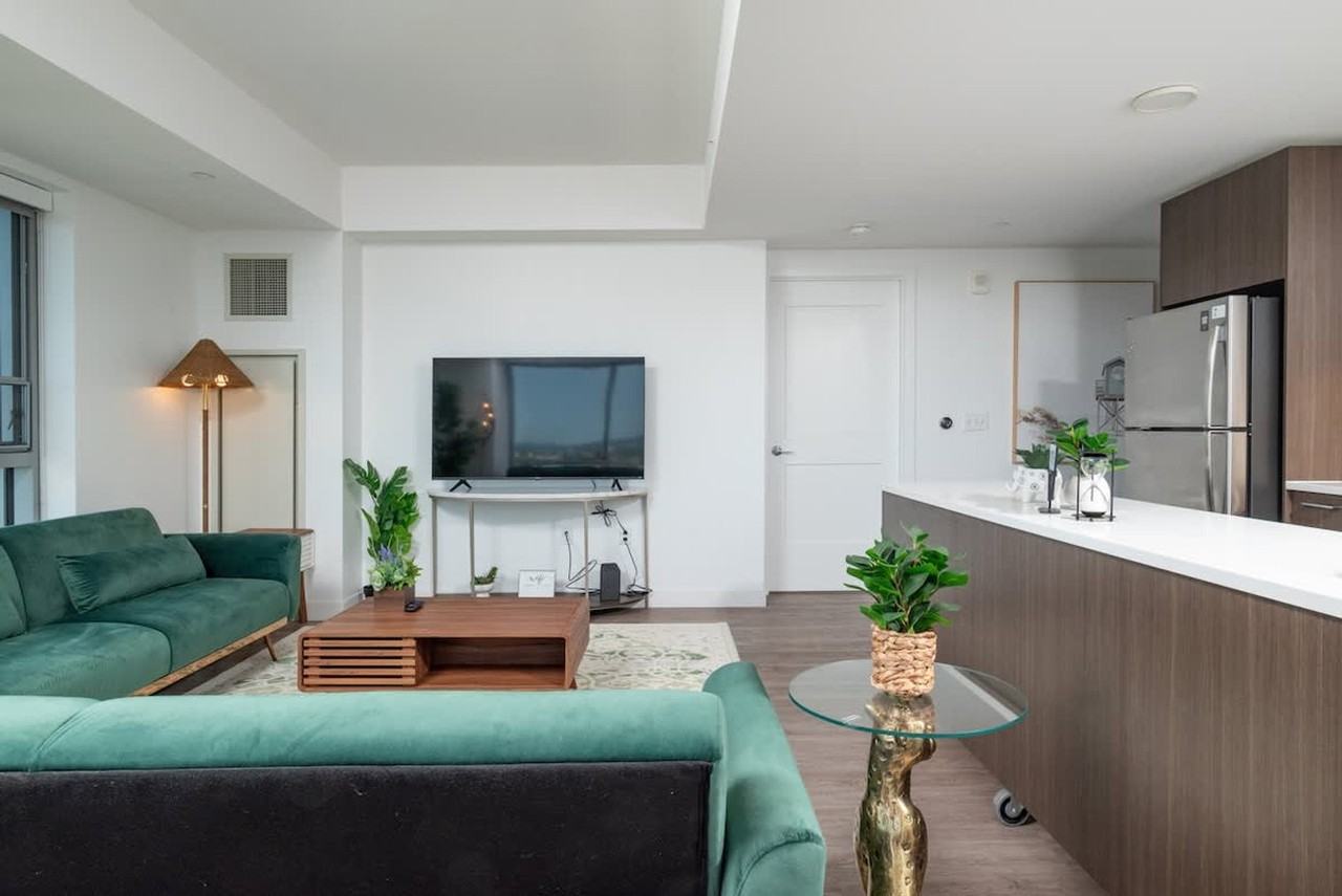 425 Massachusetts Avenue - Photo 7 of 48