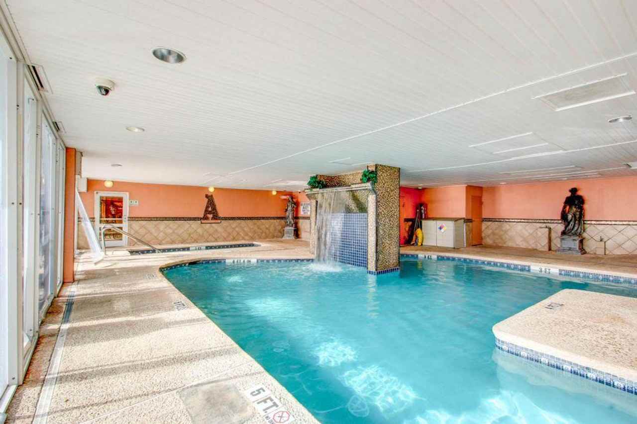 647 North Creekside Drive - Photo 5 of 30