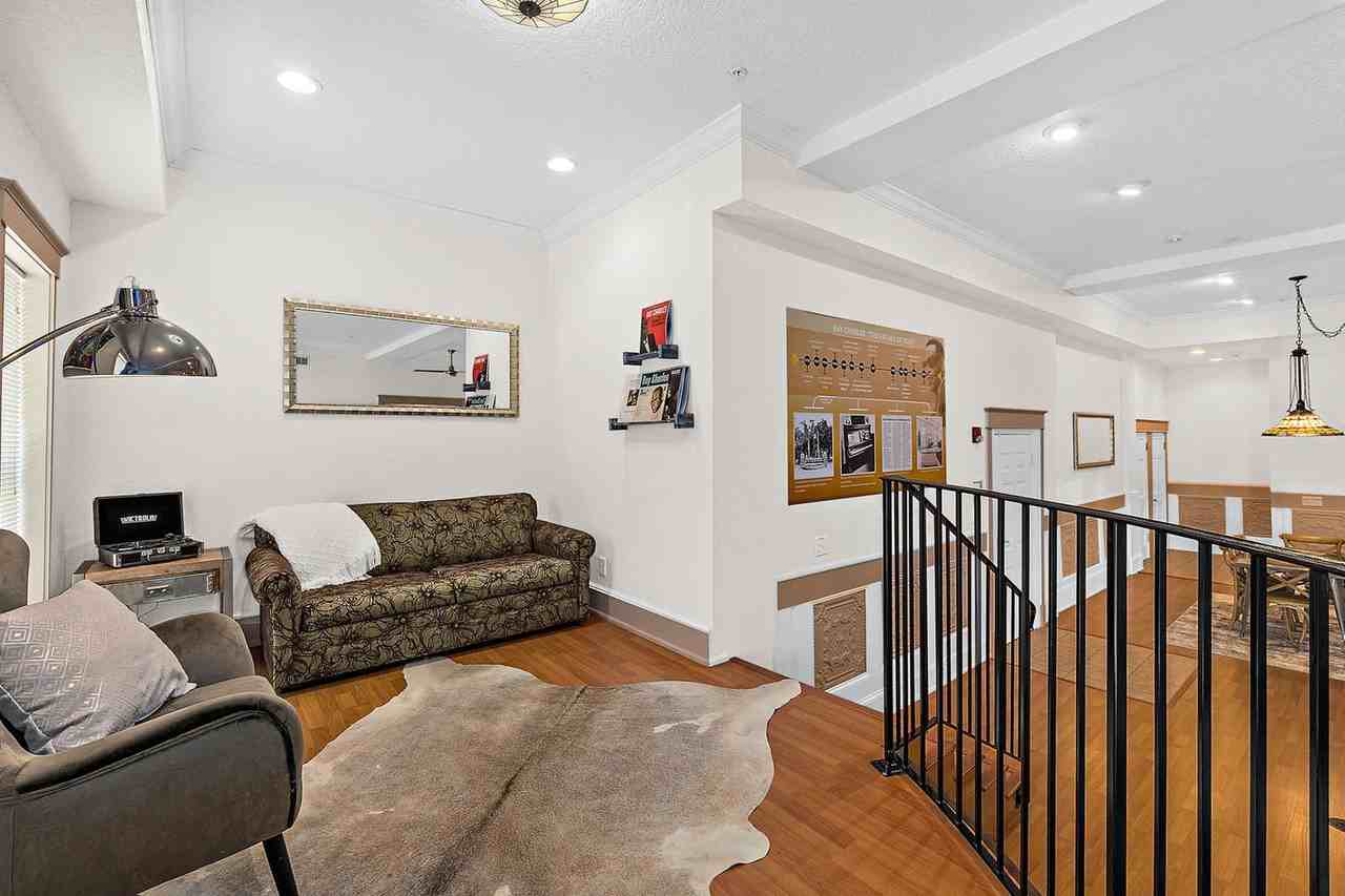 92 Washington St #1281952P - Photo 5 of 31