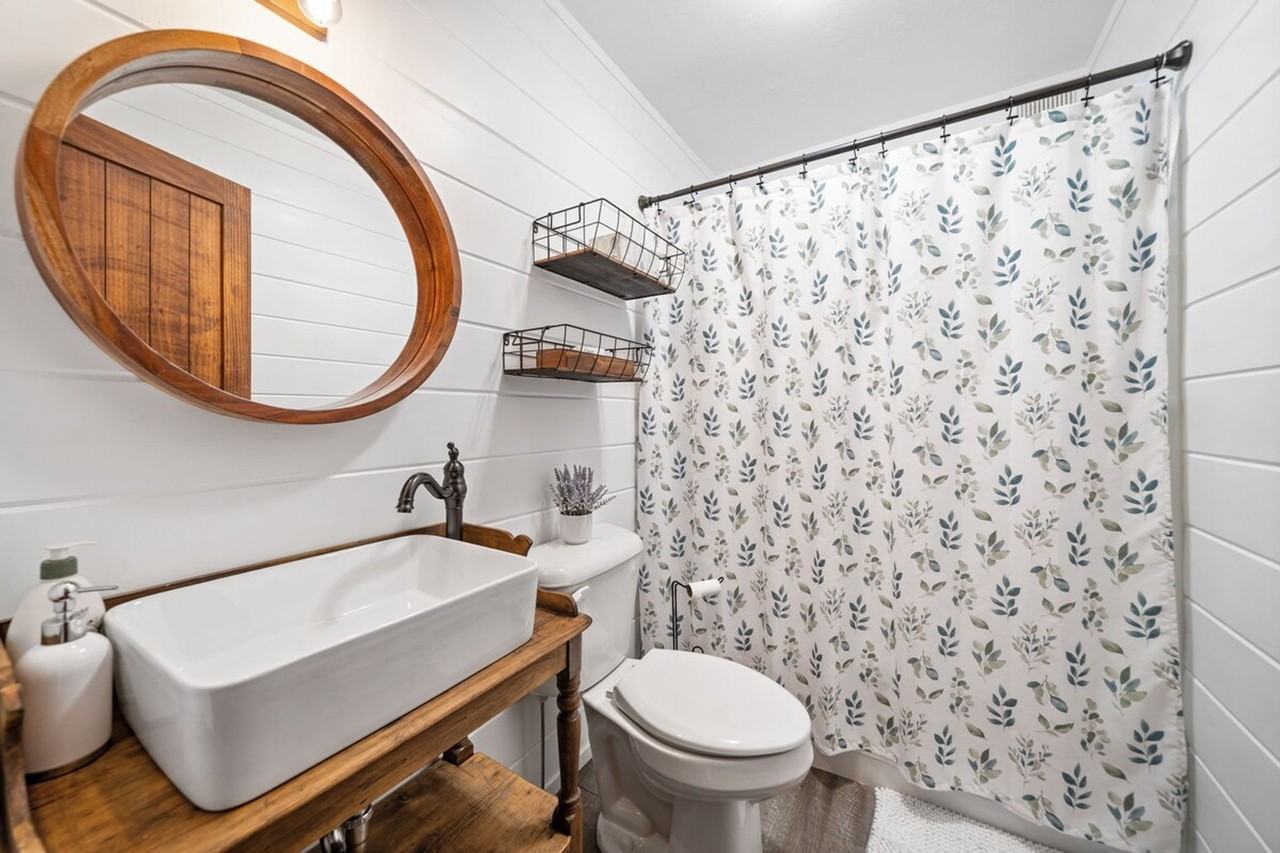 406 Liberty St #1285021P - Photo 6 of 19