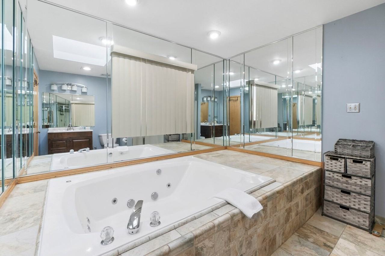 4920 Lake Ct #1285035P - Photo 5 of 29