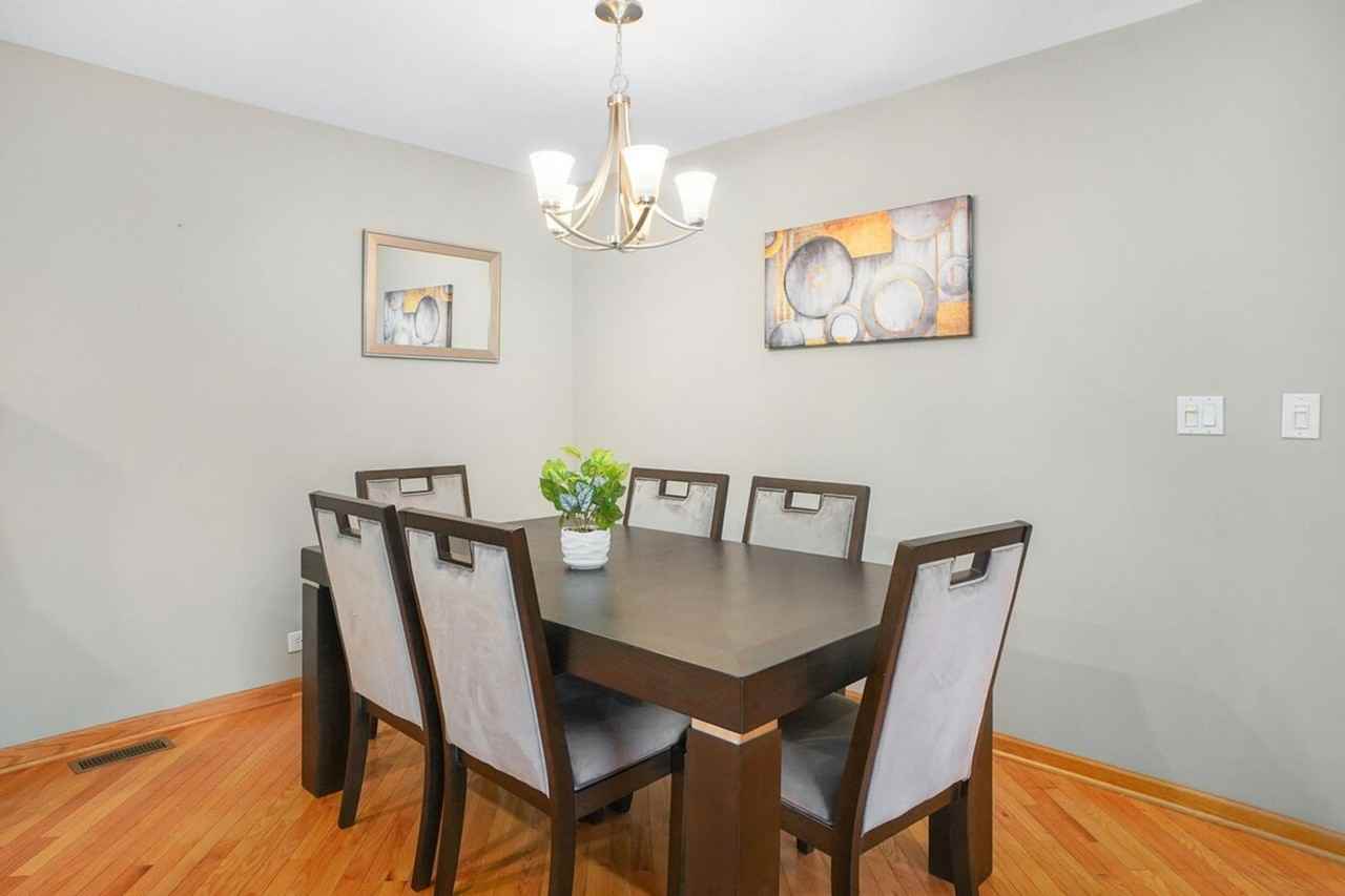 255 Banbury Ave #1285054P - Photo 3 of 22