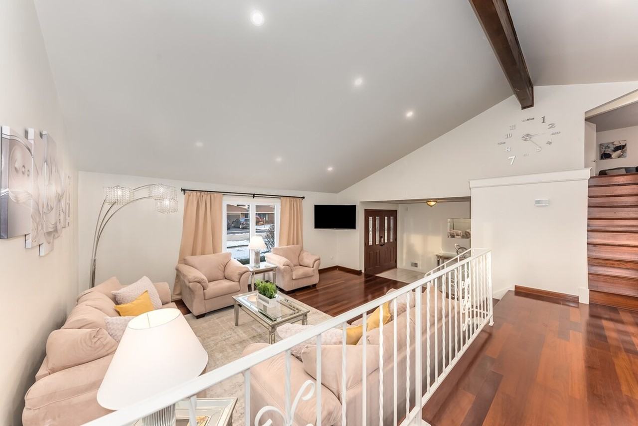 8526 107th Street #1285090P - Photo 2 of 22