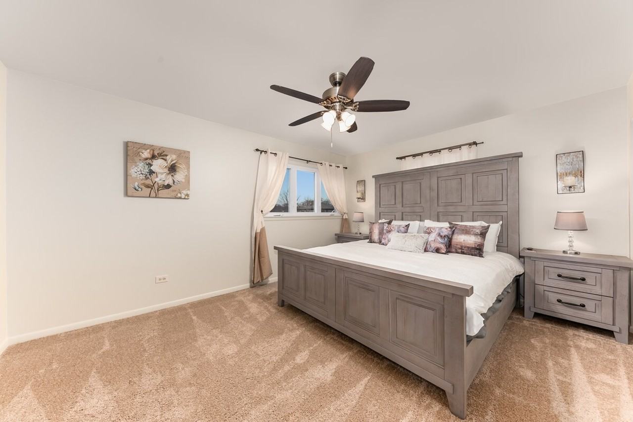 8526 107th Street #1285090P - Photo 4 of 22