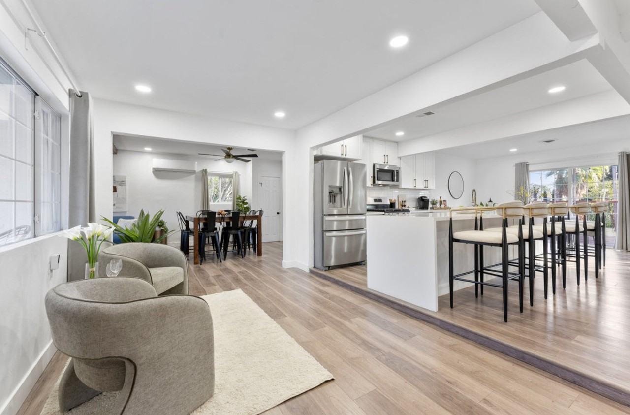 4404 Vista Way #1288269P - Photo 2 of 26