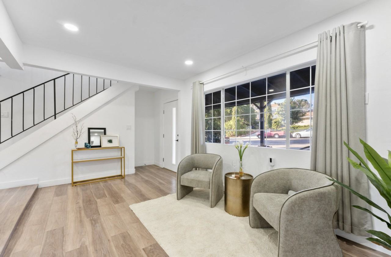 4404 Vista Way #1288269P - Photo 3 of 26