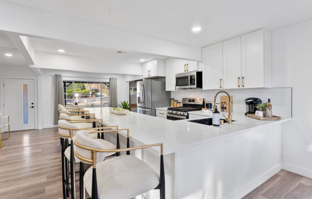 4404 Vista Way #1288269P - Photo 4 of 26