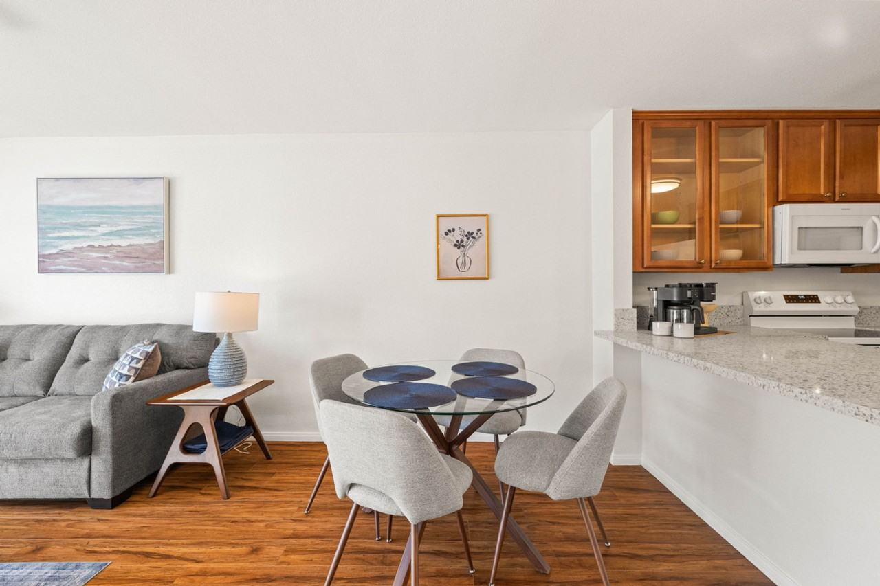 3030 Suncrest Dr #1288271P - Photo 7 of 46