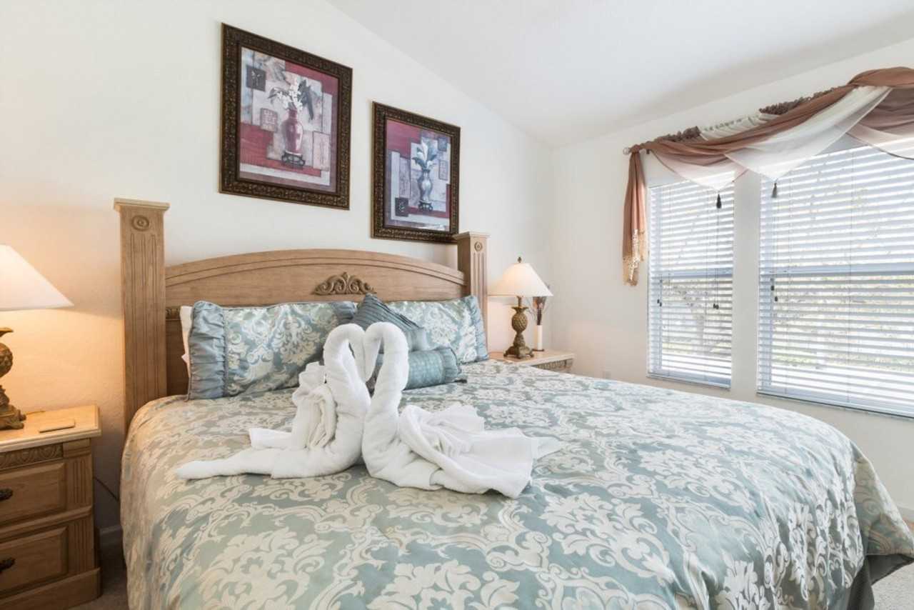 7677 Fitzclarence St #1289444P - Photo 4 of 33