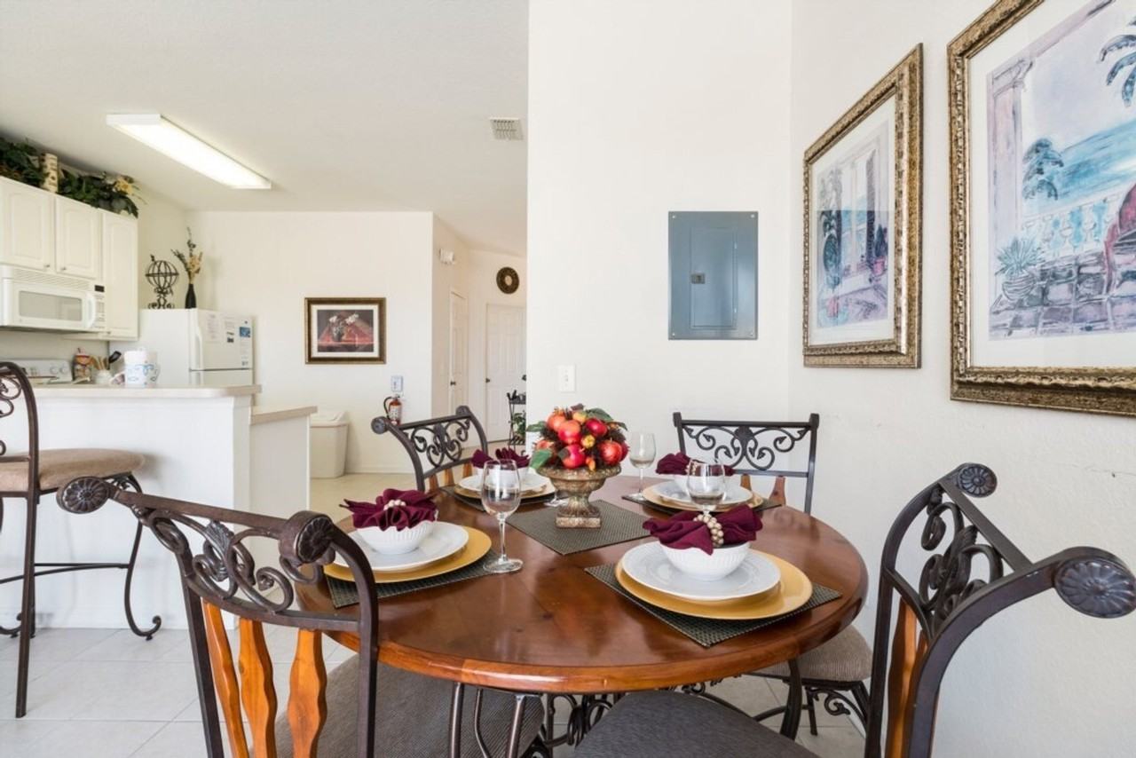 7677 Fitzclarence St #1289444P - Photo 7 of 33