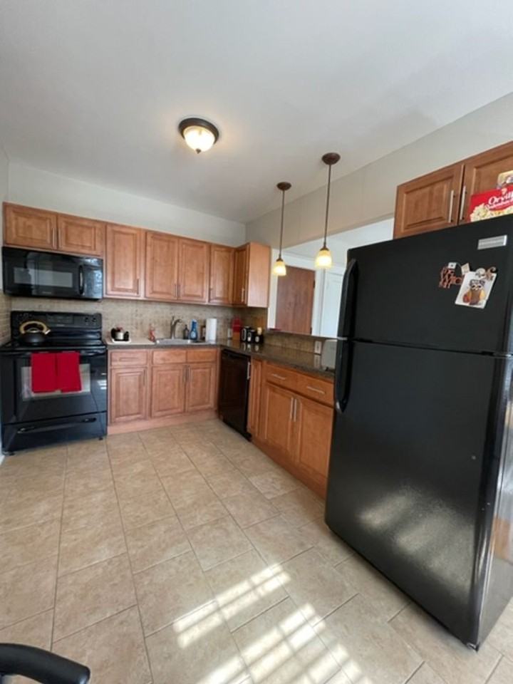 Ridley Manor - Photo 4 of 16