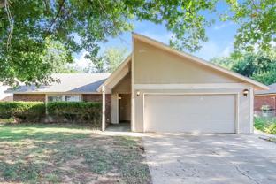 1104 Meadowlake Dr - Photo 1 of 1
