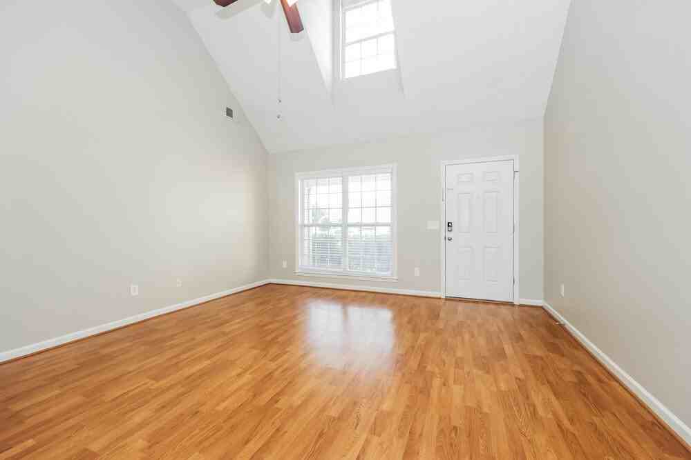 3360 Cornerstone Dr - Photo 4 of 17