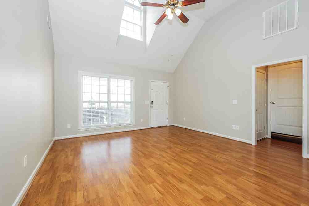 3360 Cornerstone Dr - Photo 5 of 17
