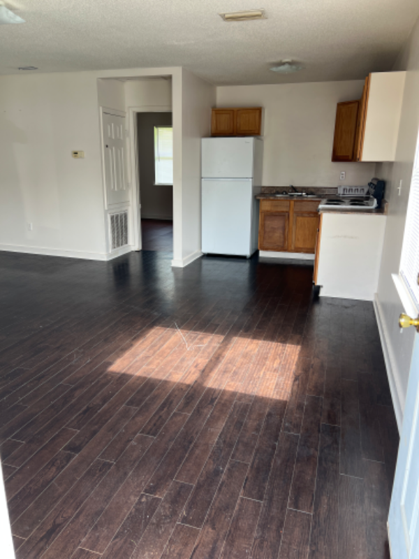 19490 Magnolia Street #E - Photo 2 of 4