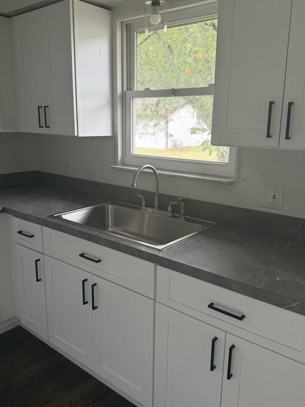 1640 Olympus Dr - Photo 3 of 15