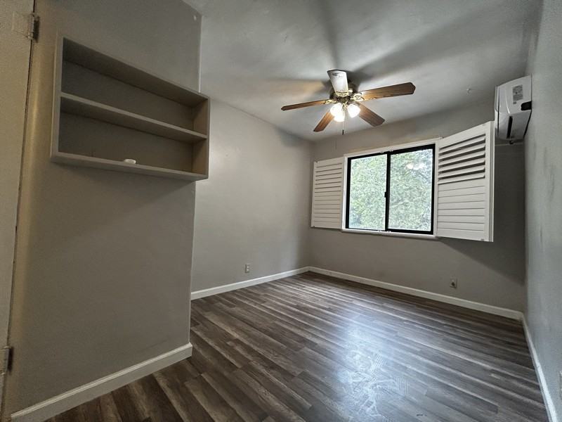 2847 Coloma St #B - Photo 6 of 8