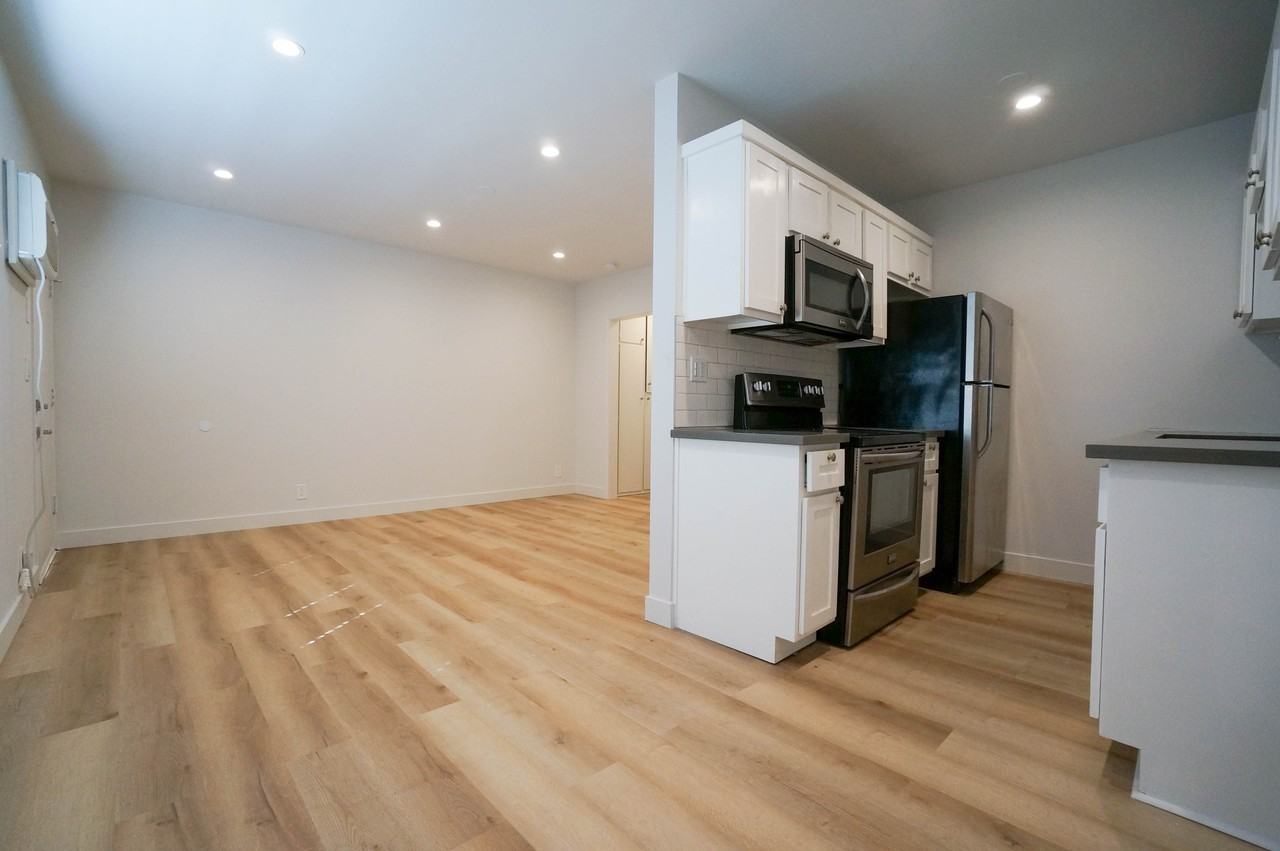 411 North La Fayette Park Place #7 - Photo 2 of 11