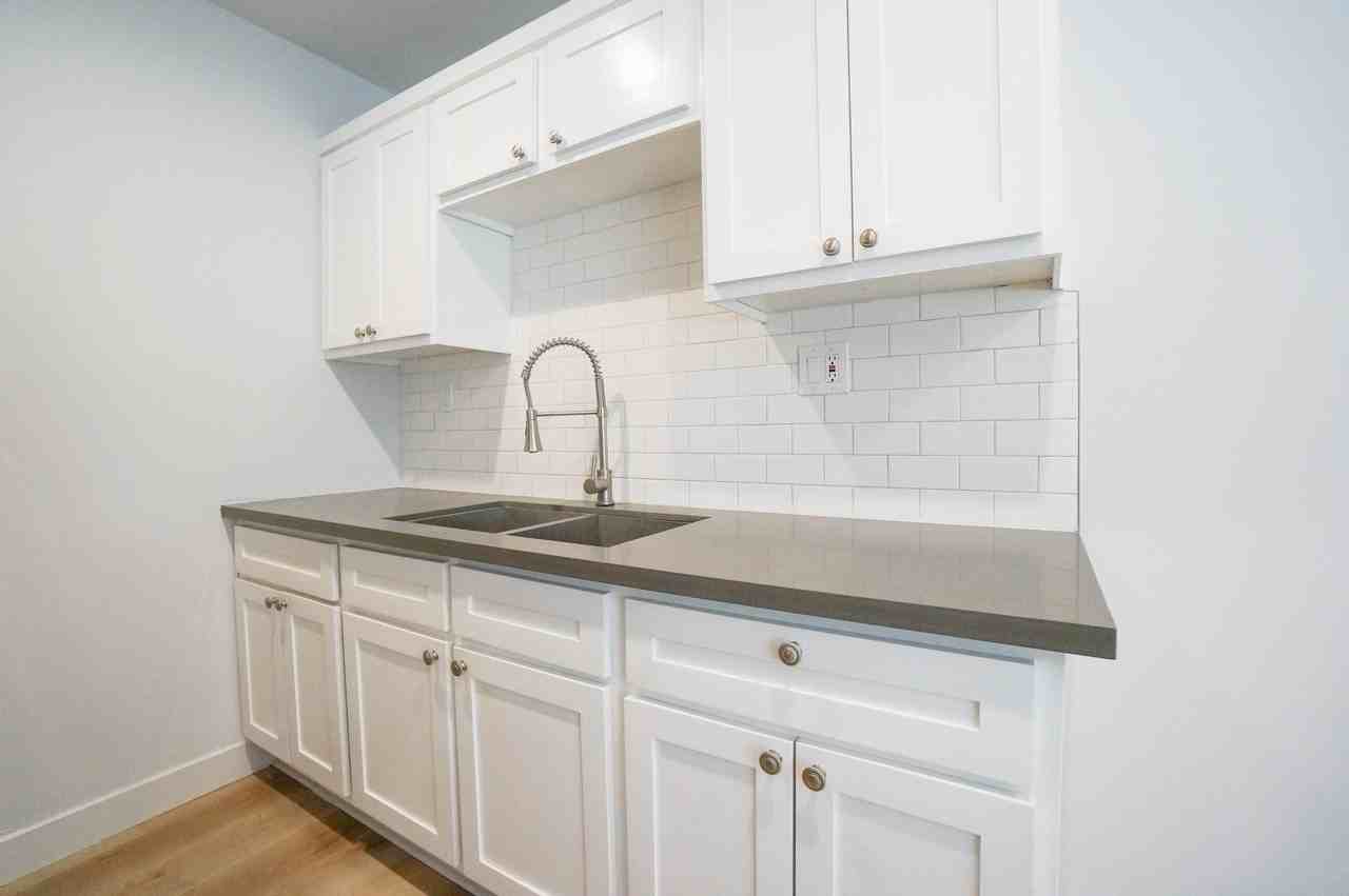 411 North La Fayette Park Place #7 - Photo 3 of 11