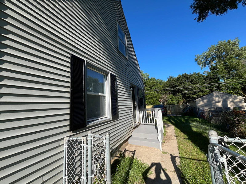 5700 N 60th St - Photo 2 of 8