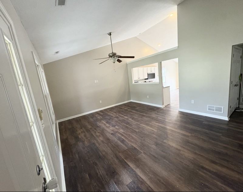10264 Knob Hill Dr - Photo 2 of 22