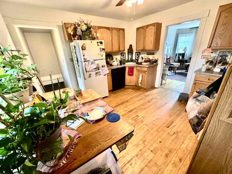 229 West Van Buren Street #2 - Photo 3 of 11