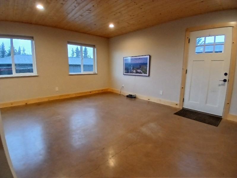 4020 Pennock St #2 - Photo 3 of 10