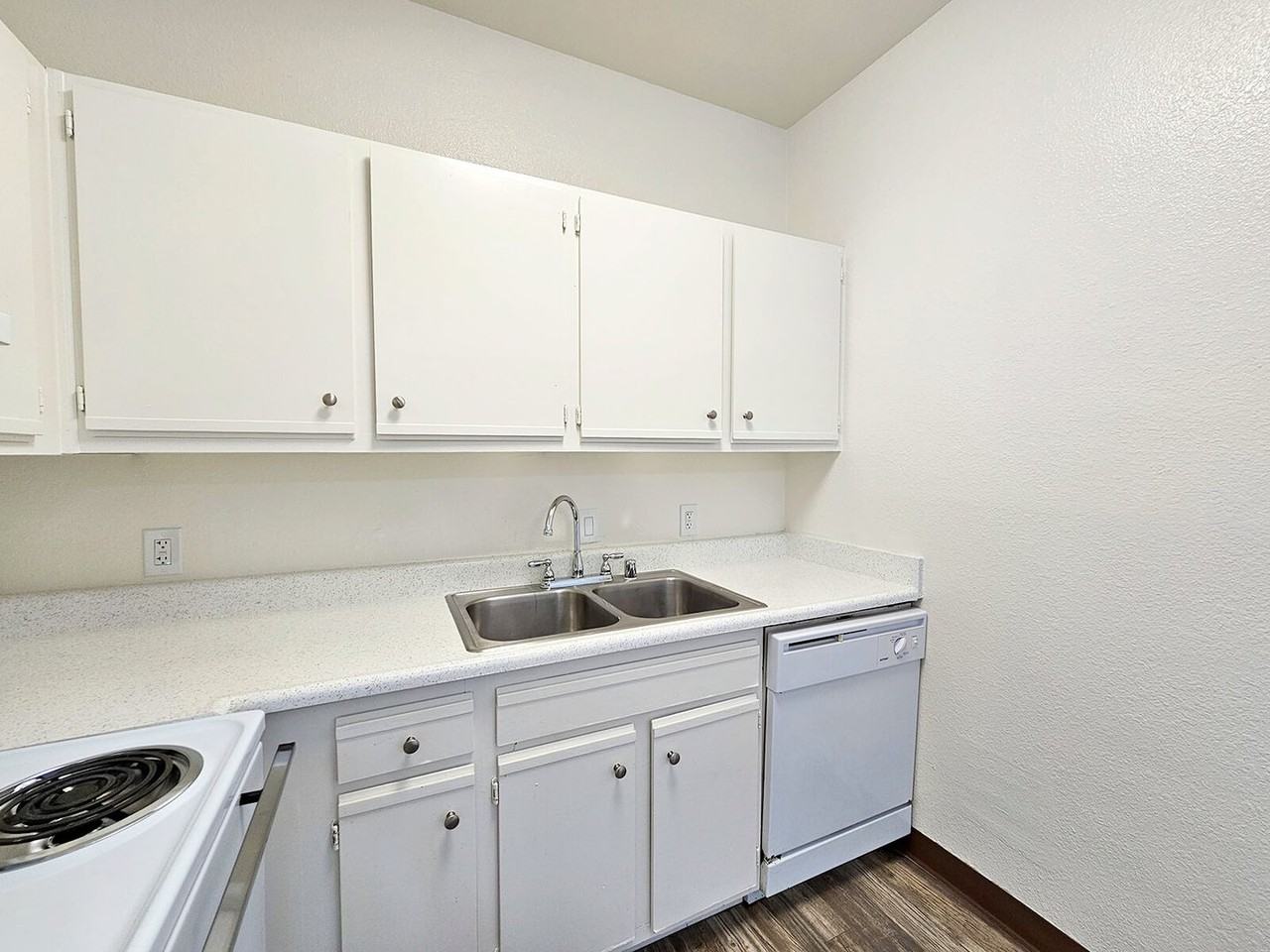 Peppertree Gardens - Photo 7 of 28