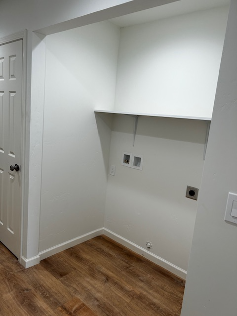 374 Harriet St - Photo 3 of 11