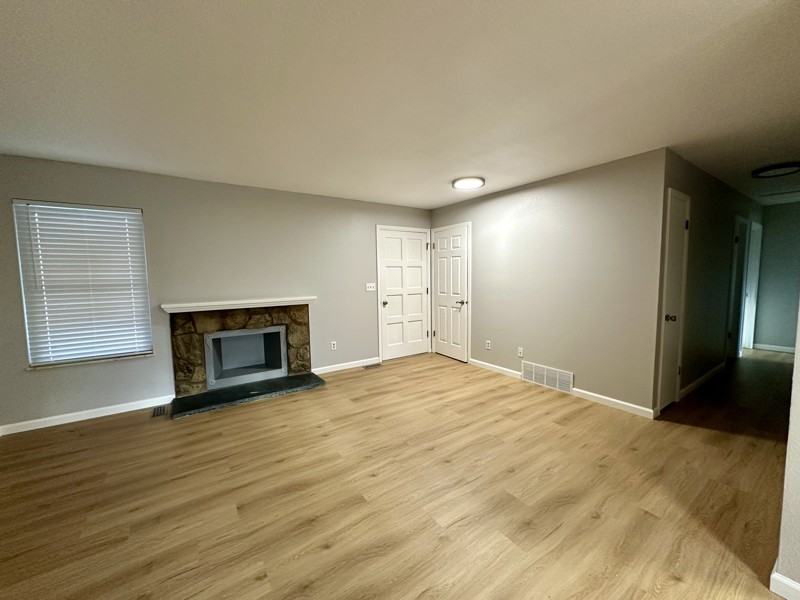 13225 Grove Way - Photo 3 of 18