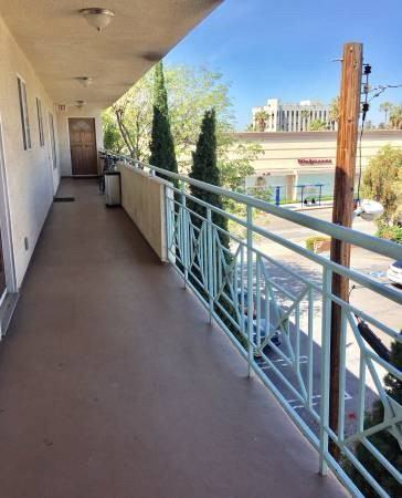 1217 20th St #202 - Photo 2 of 7