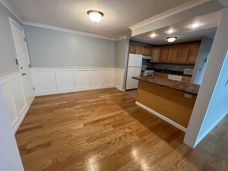 4 Brookside Dr #11 - Photo 3 of 11